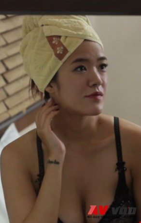 최연이